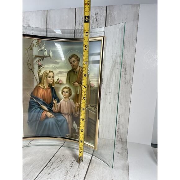 Sagrada Familia/ Holy Family Painting in Clear Glass Curved Frame - Picture 3 of 4